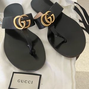 GUCCI double G thong sandal